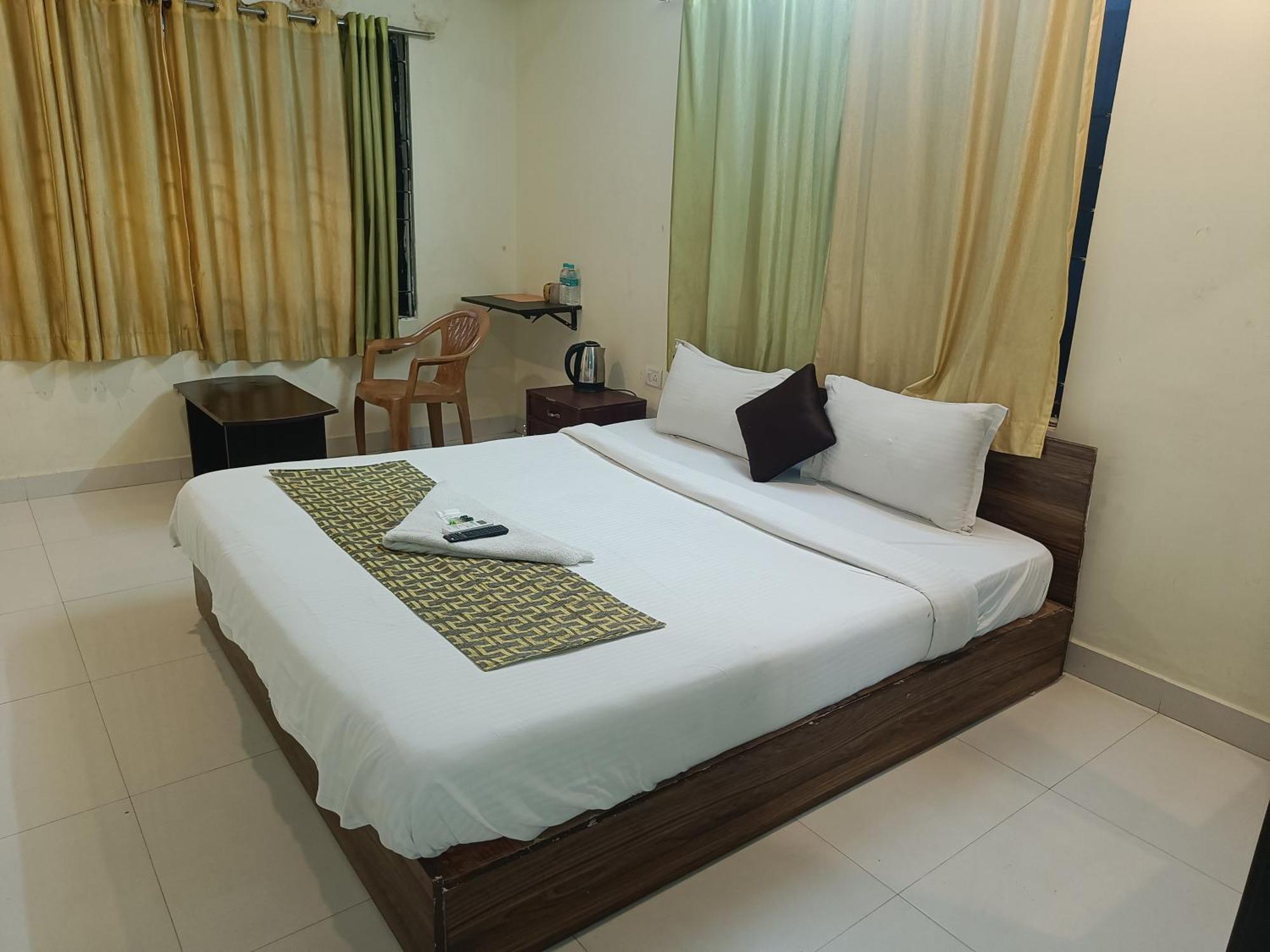 Green Tree Hotel-Near Vfs Global And Ramee Mall Ченай Екстериор снимка