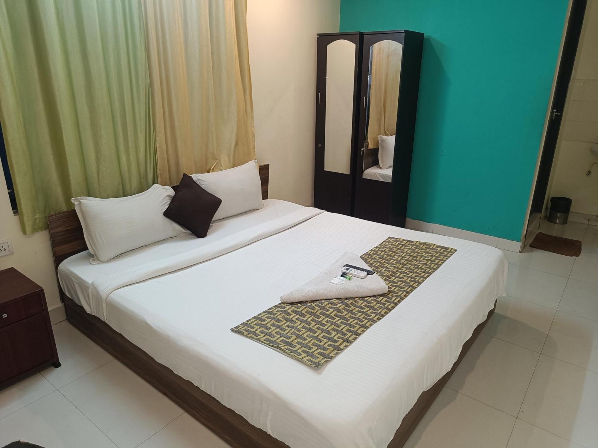 Green Tree Hotel-Near Vfs Global And Ramee Mall Ченай Екстериор снимка